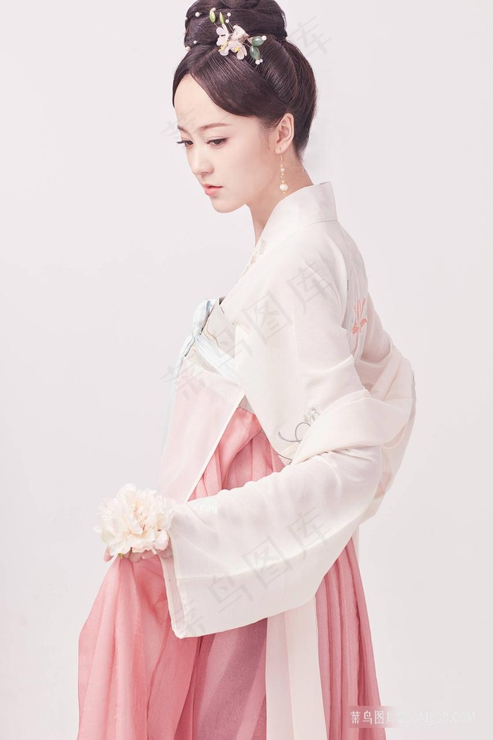 娇妻裸体交换俱乐部61