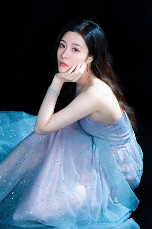 殷勤昨夜三更雨