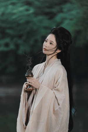 女友小雪被房东老板玩