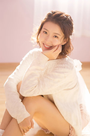 彭丹早期三级未删减版