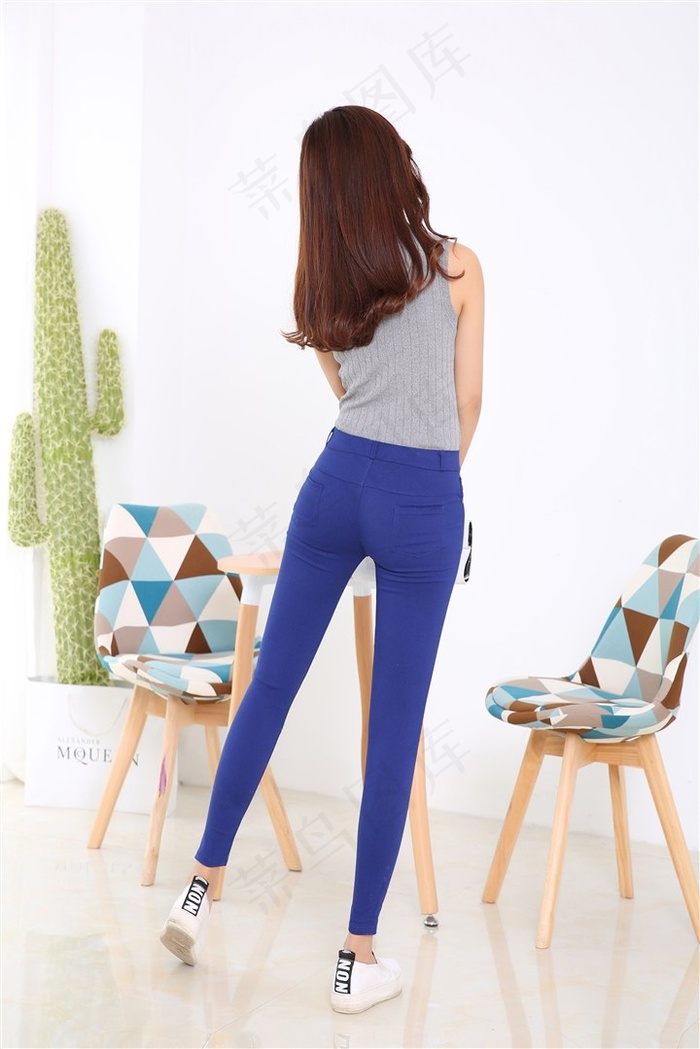 萝莉小美女口交做爱