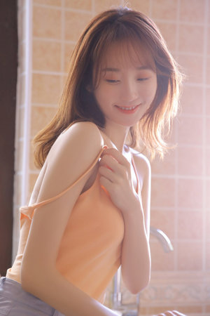 一个走前面一个走后门